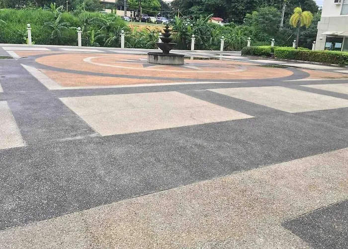 Centropolis 3, Tropical Modern *
